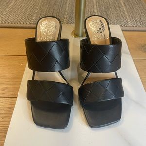 NWOT black woven Vince Camuto slides.